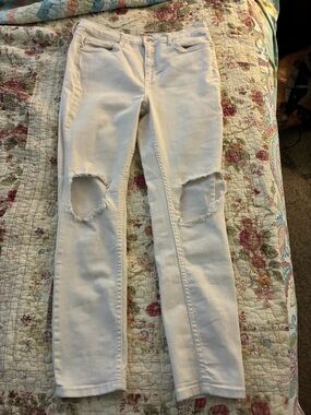 Free people white Distressed Women’s Jeans size 30 skinny leg